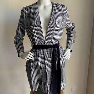 Open cardigan with tie